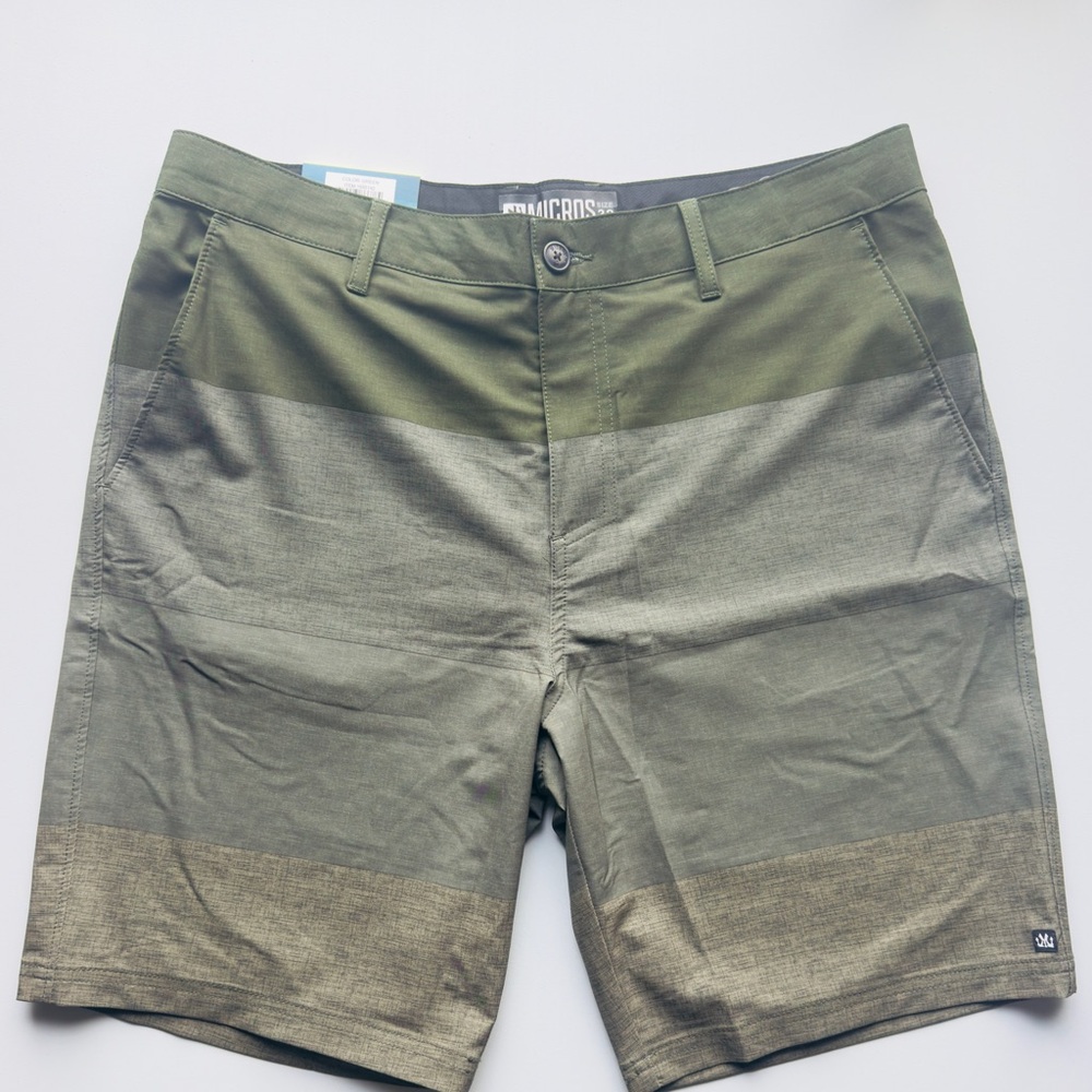 Micros Green Hybrids Shorts Lightweight Casual